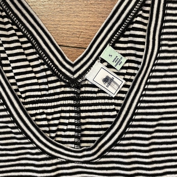 Susina horizontal striped gathered tank top - Picture 3 of 7